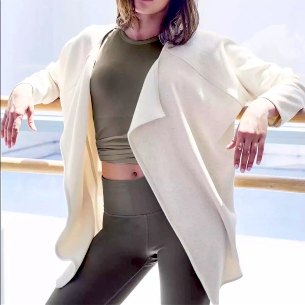 ATHLETA - Cozy Karma Wrap size S (small)